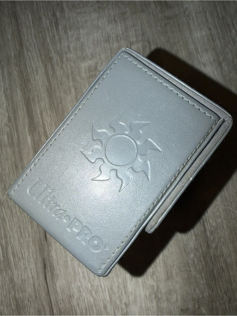 Ultra Pro Silver Card Deck Box - Skull Embossed